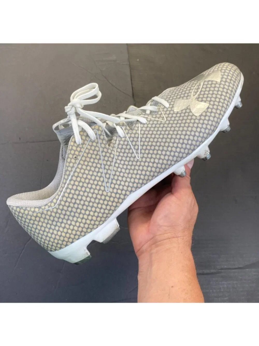 Under Armour Nitro Low MC Football Cleats.  Gray, Manmade, Mens Size 16